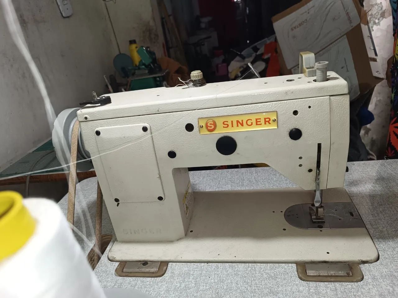 Máquina de costura Singer 