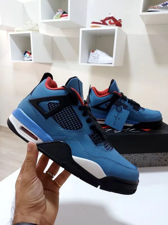 Air Jordan 4 Retro x Travis Scott  - Foto 2