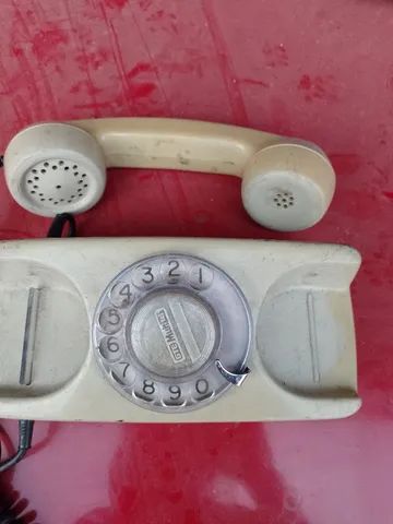 Telefone antigo relíquia 