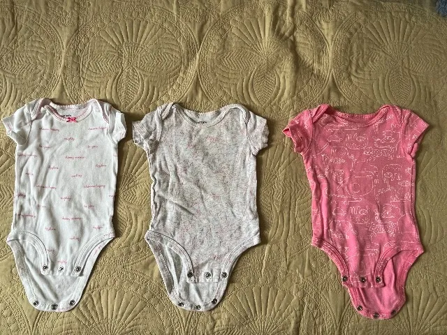 Vendo roupas carter's tamanho 3 meses