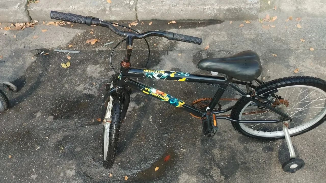 Vende se bicicleta infantil usada