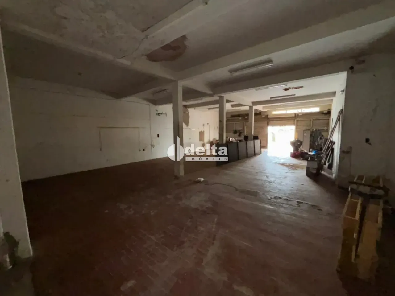Sala disponível para locação no bairro Santa Mônica em Uberlândia-MG