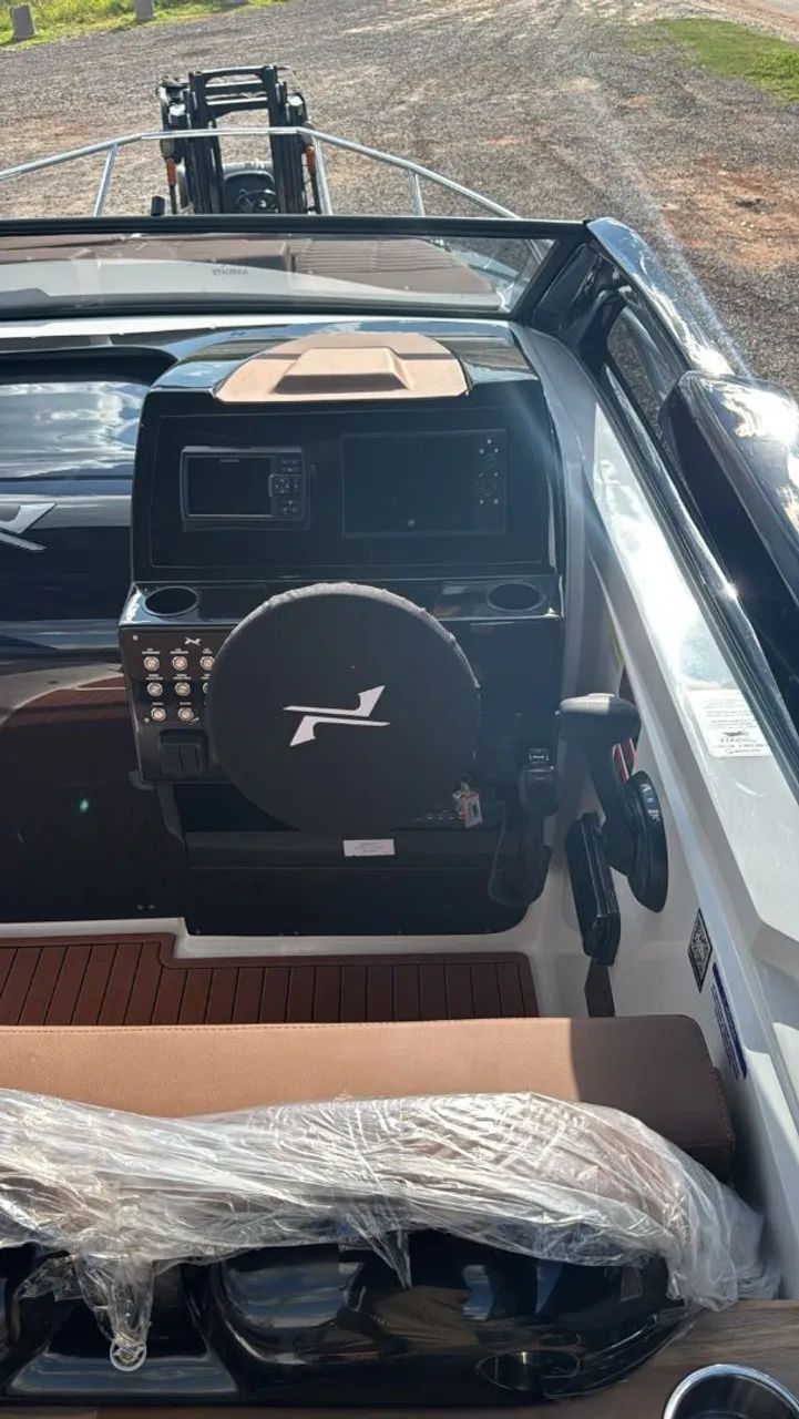 Lancha Nx Boats 290 + Motor 350 Hp Mercruiser + Carreta encalhe  - Foto 9