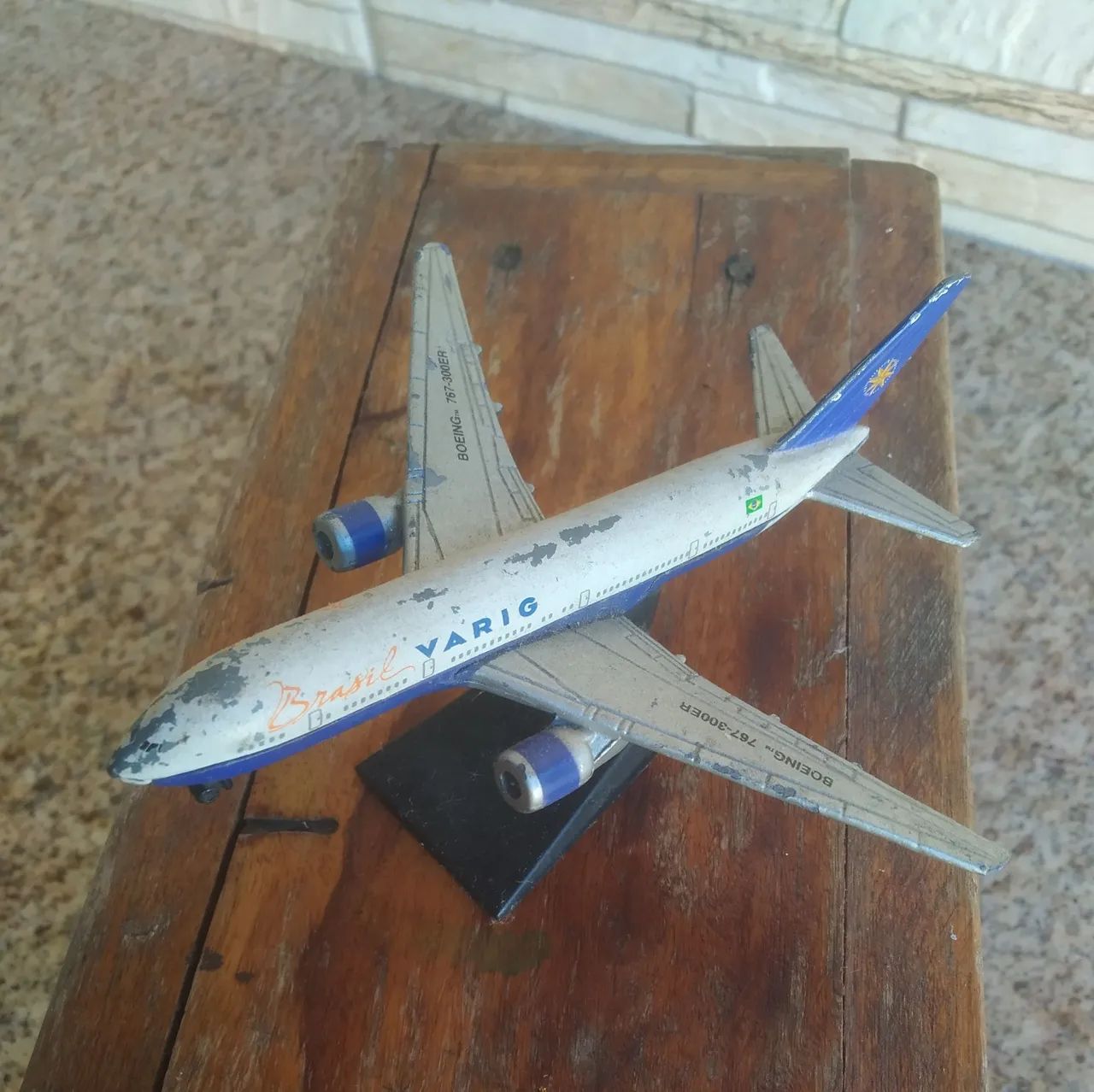 Avião Varig Brasil Boeing Colecionável - Foto 2