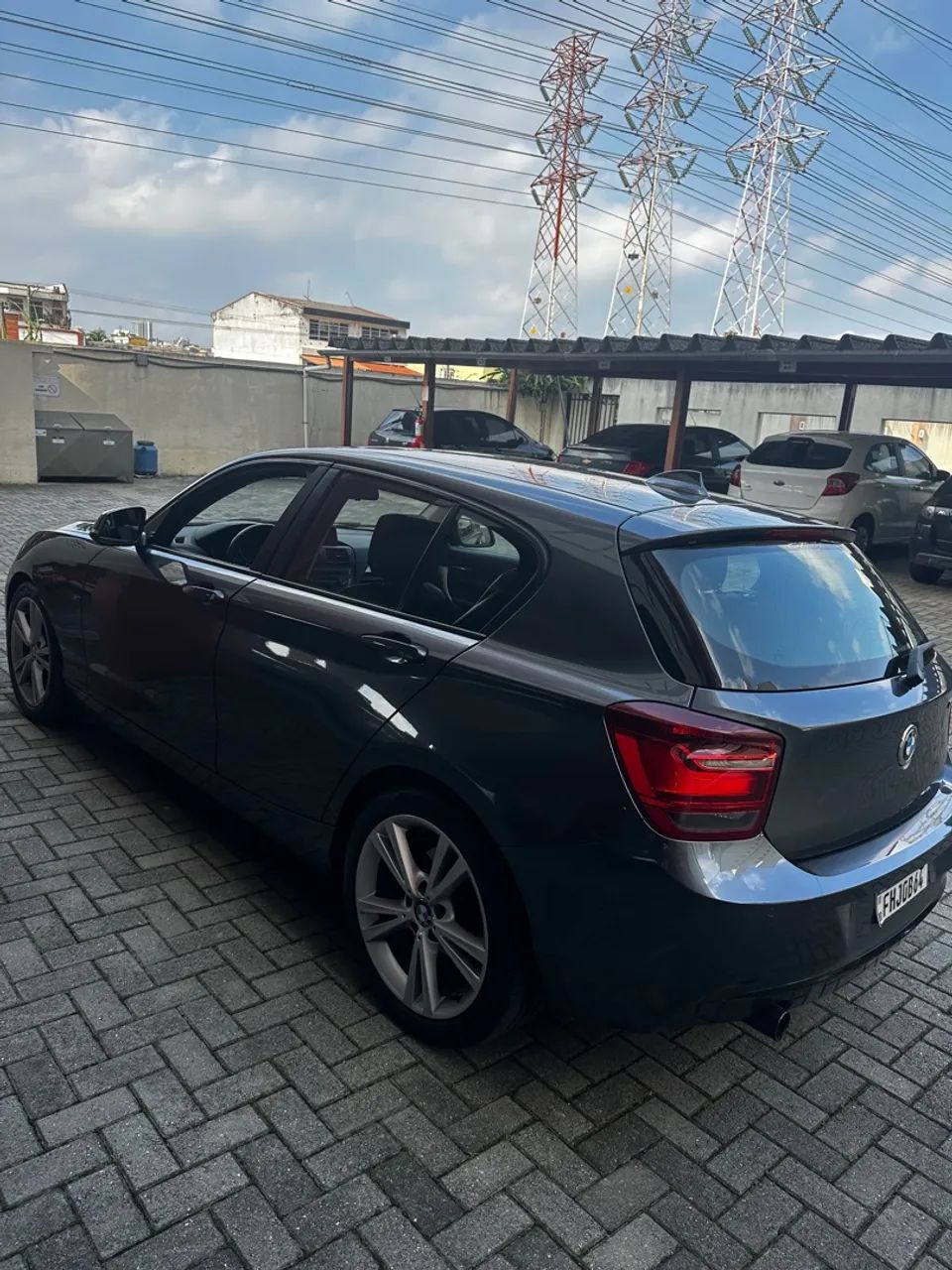 BMW 118i | Baixa KM - Nova - Volante M Sport  - Foto 4