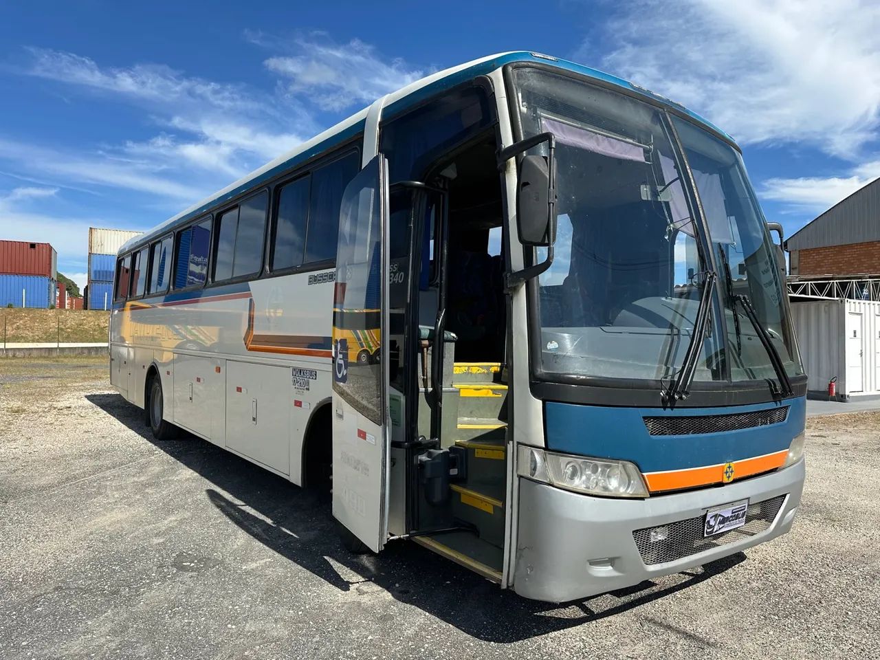 Ônibus fretamento motor dianteiro com ar - Foto 5