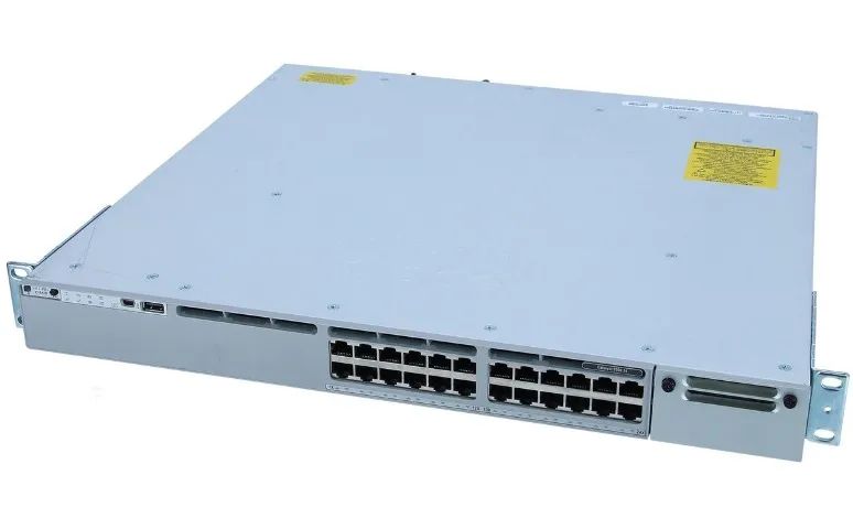 Switch Cisco Catalyst 9300 24x 10/100/1000 Network Essentials