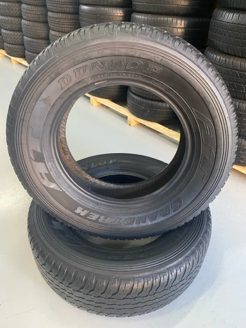 02 PNEUS 265/65/17 DUNLOP SEMINOVOS