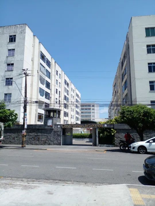 Cond. Jatahy, 96m², 03 qtos (01 ste), varanda, 01 vaga, área de lazer com piscina, ao lado