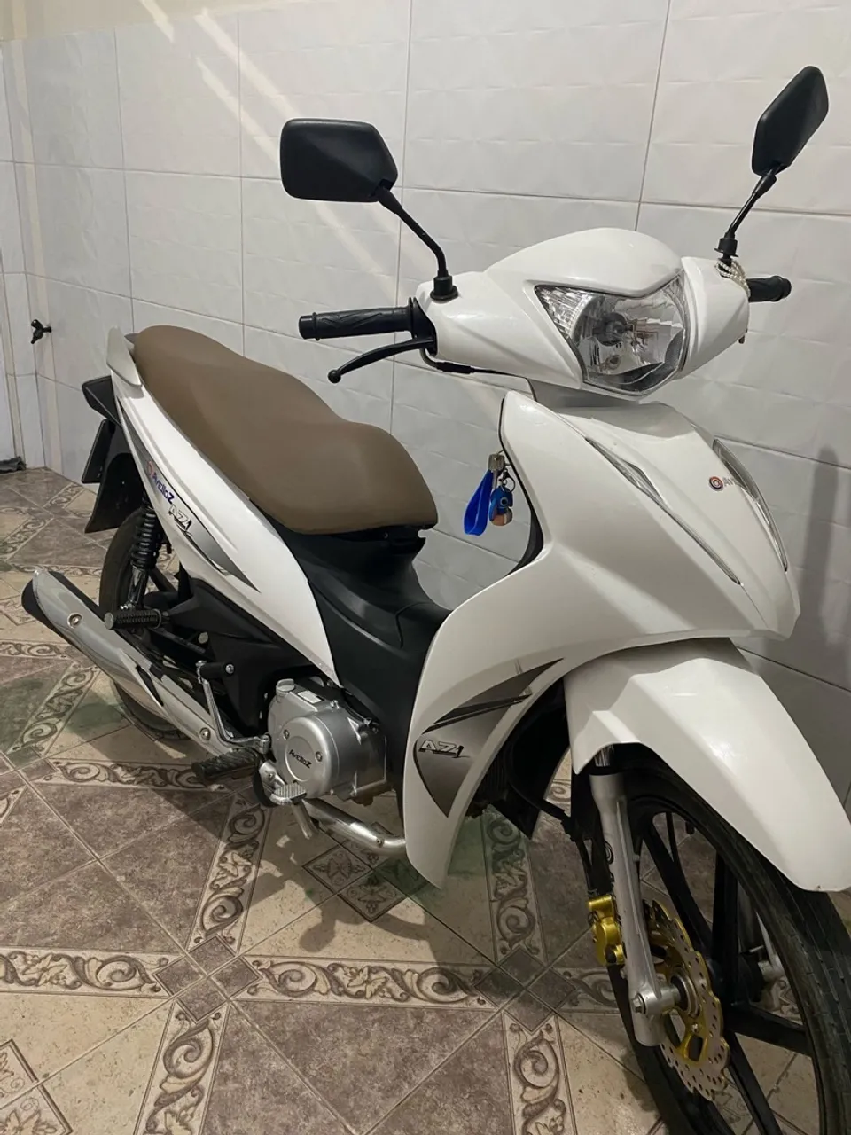 Motos SHINERAY RAY 50 no Brasil