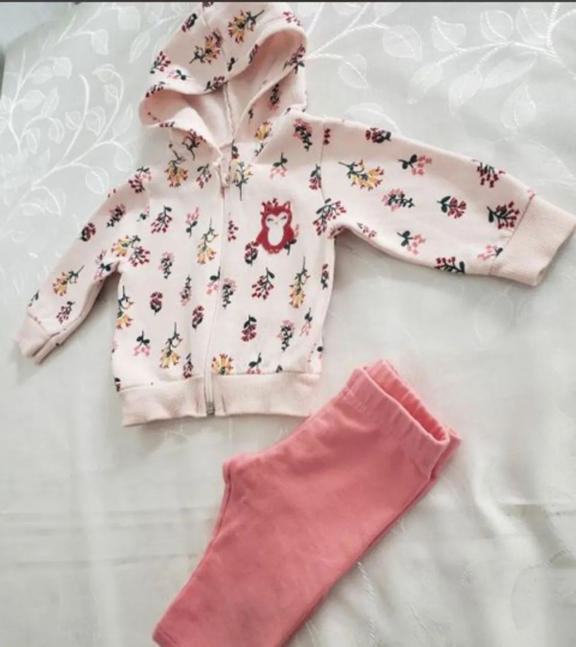 Conjunto Infantil Floral com Capuz e Calça - Foto 3