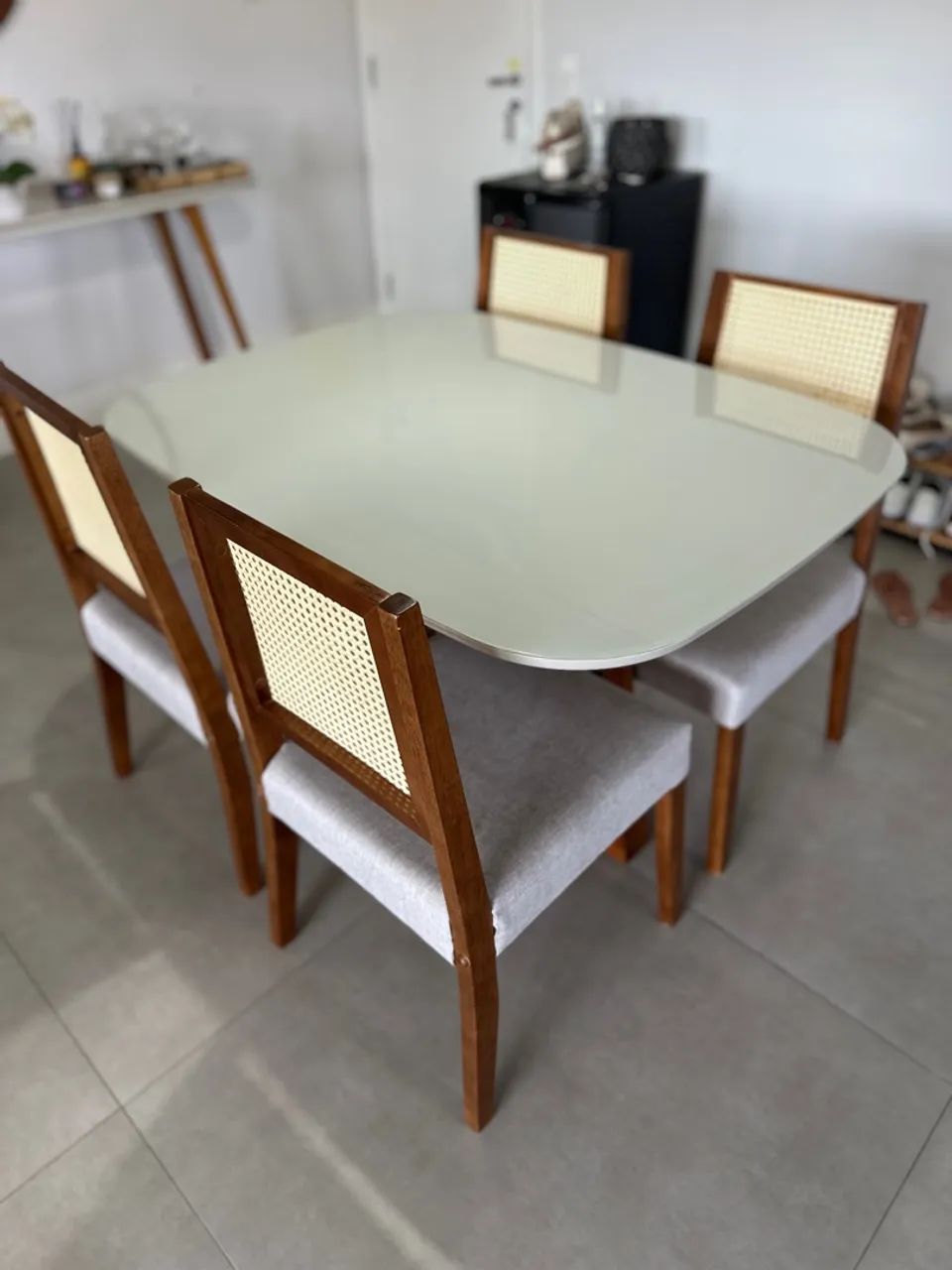 Mesa com 4 Cadeiras - Foto 4