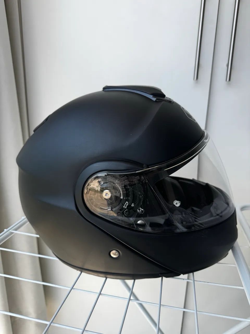 Capacete SHOEI NEOTEC TAM 60 zerado  - Foto 4