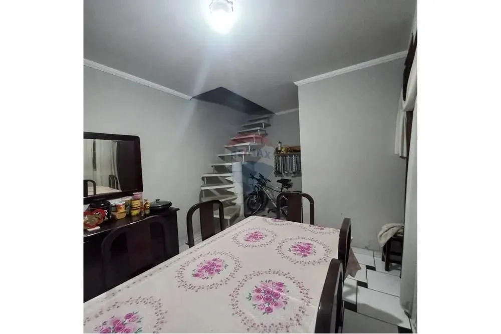 SOBRADO COM 3 DORMS E 1 SUITE + 1 CASA DE 1 DORMS E 2 VAGAS