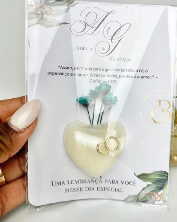 Lembrança de Casamento - sabonete coração com alianças  - Foto 2