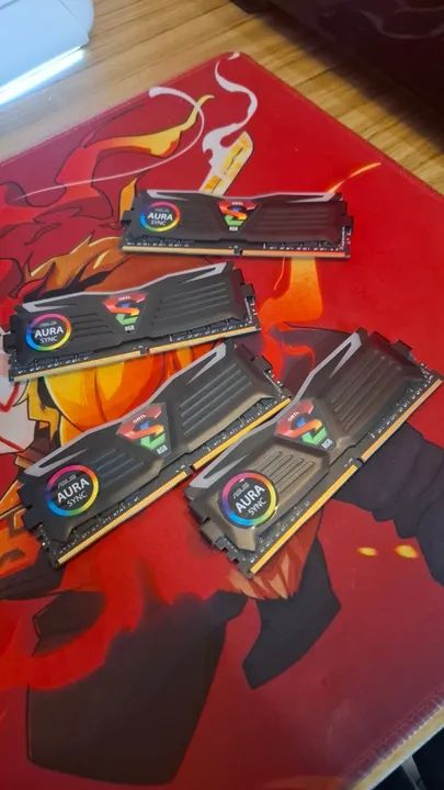 Kit de Memória RAM GEIL 4x8GB DDR4 3000MHz RGB - Foto 5