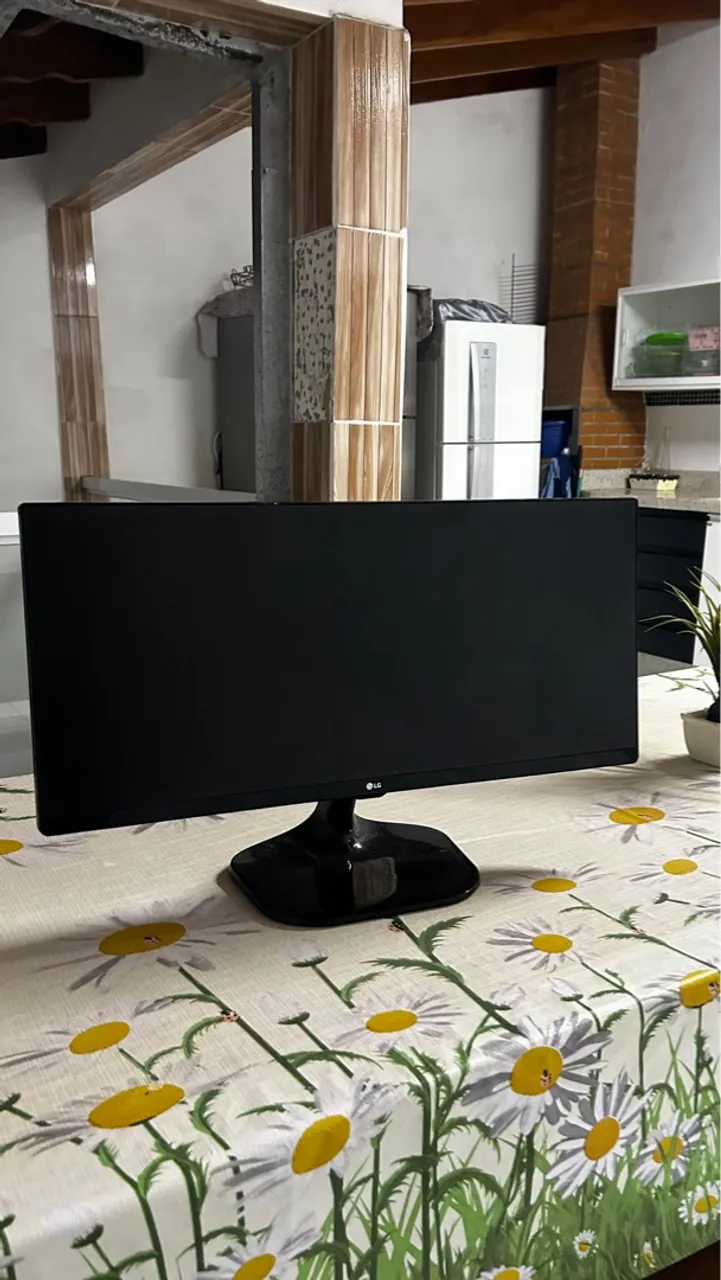 Monitor LG ultrawide 21,9 polegadas