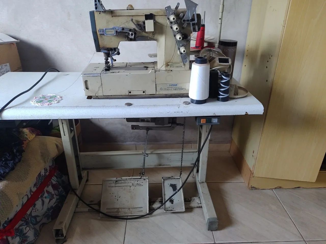 Máquina overloque industrial. - Foto 4