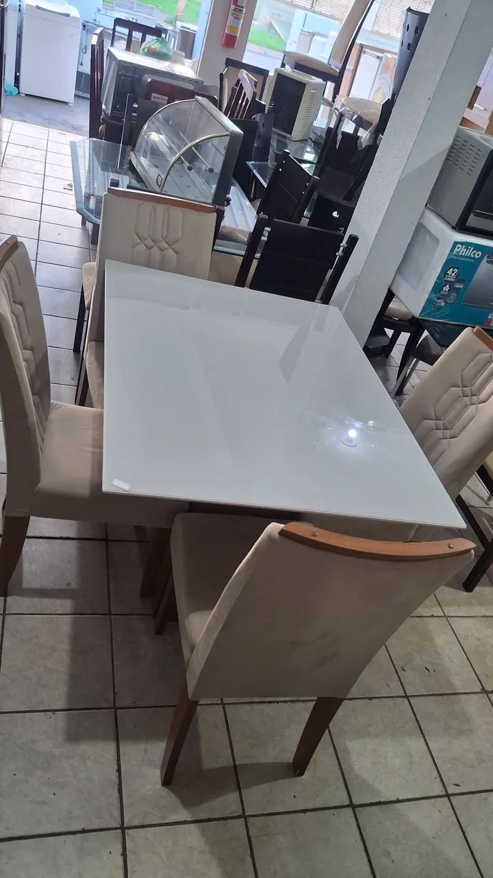 Mesa sem avarias tampo off White 