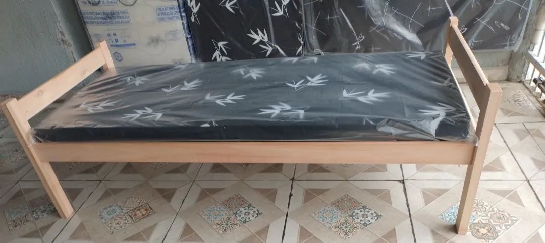 Cama de Solteiro de Madeira com colchão NOVAS MADEIRA RESISTENTE EUCALIPTO 