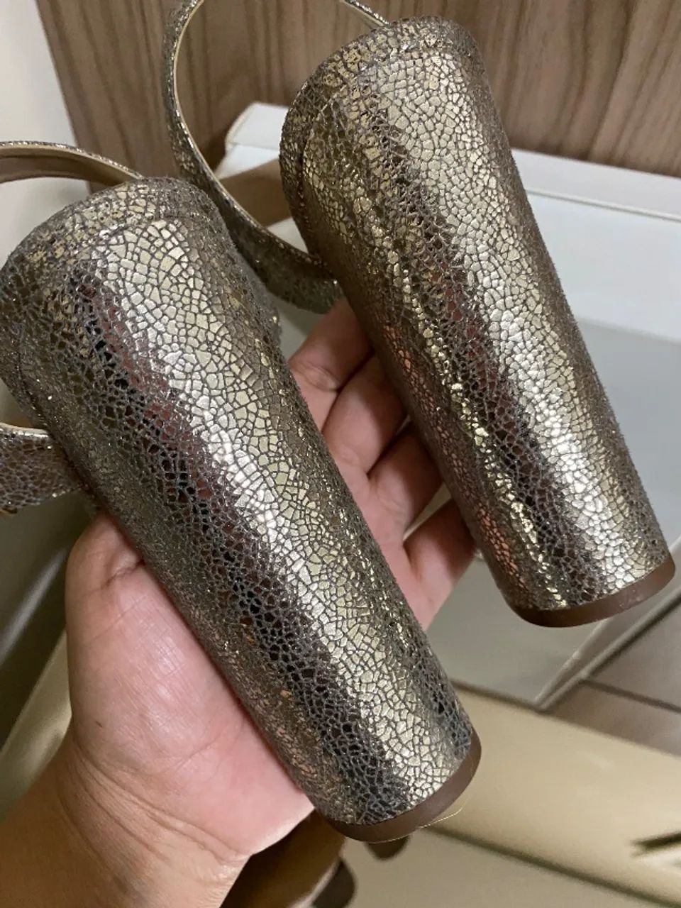 Sandália de salto Arezzo TAM 39 - Foto 4