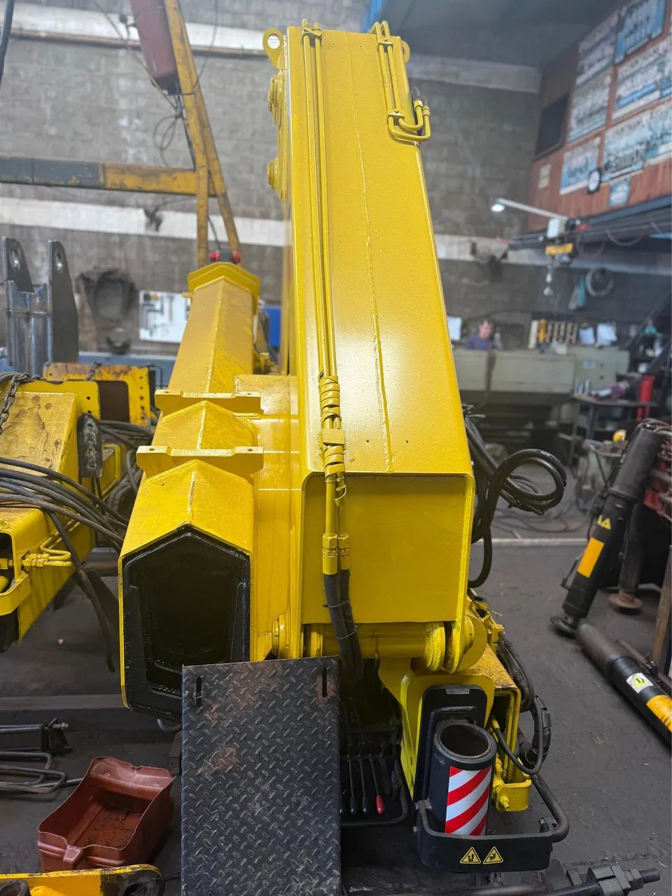 Vendo Munck Hyva 45Ton 2013 muito novo !! - Foto 3