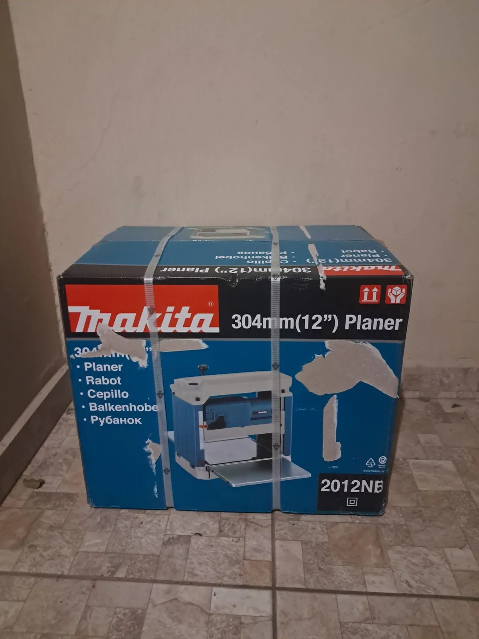 Plaina Makita 304mm (12") - Ferramenta para Alvenaria