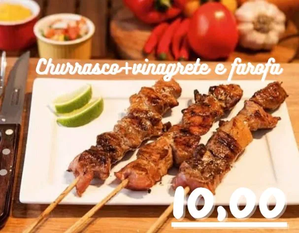 Churrasco + Vinagrete e Farofa por R$ 8,00 cada espeto pronto para a venda com preço 10,00