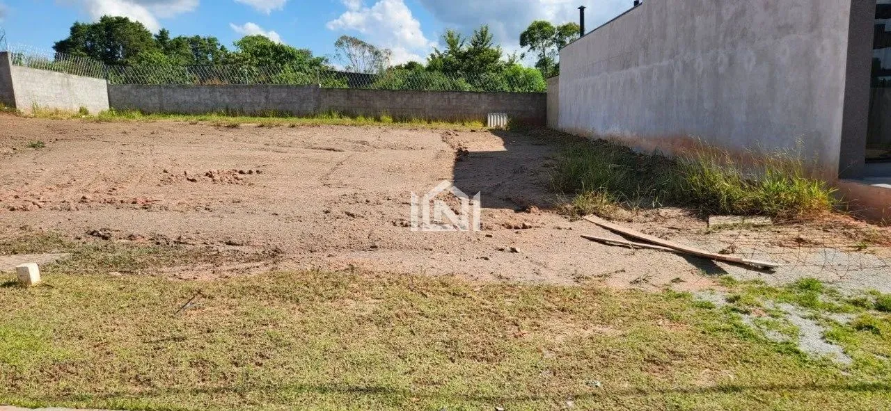 Terreno à venda no condominio Lago dos Pássaros