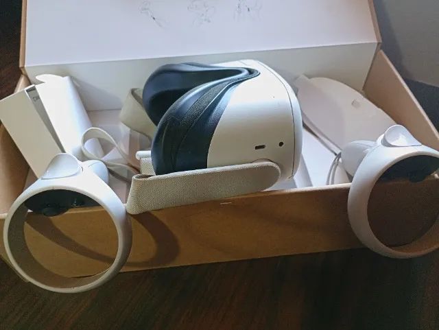 META QUEST 2 ( 12 meses de uso) - Foto 6