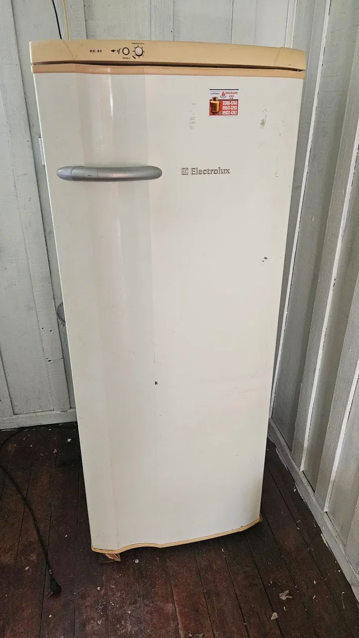Geladeira Electrolux RE 32