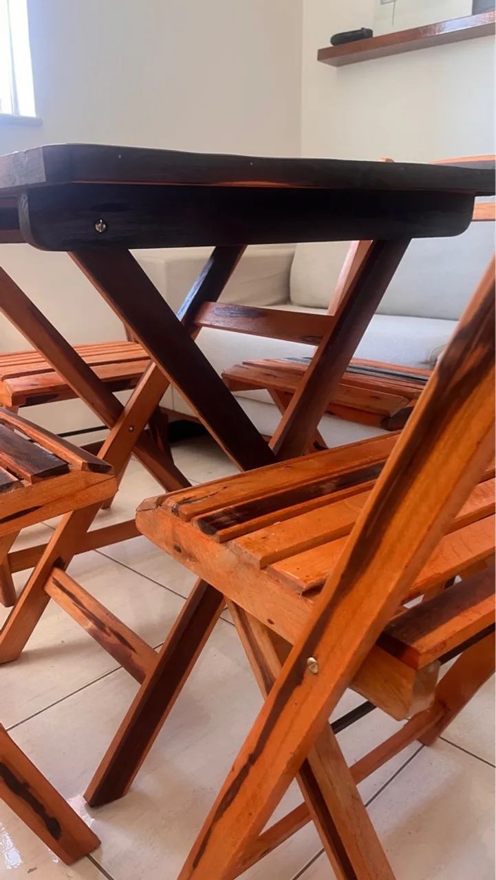 Conjunto de mesa e cadeiras de madeira dobráveis - Foto 5