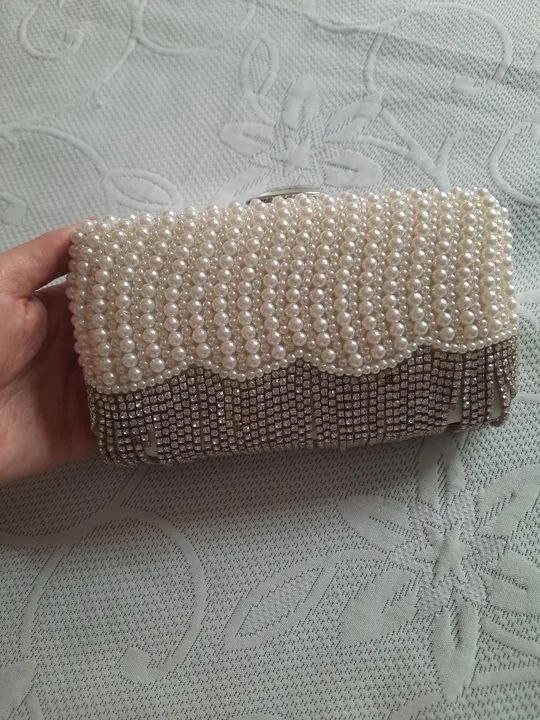 Bolsa de festa em pedraria