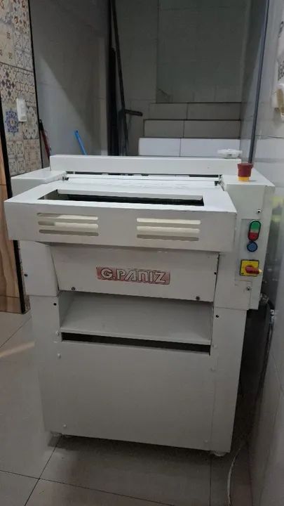 Vendo modeladora para padaria