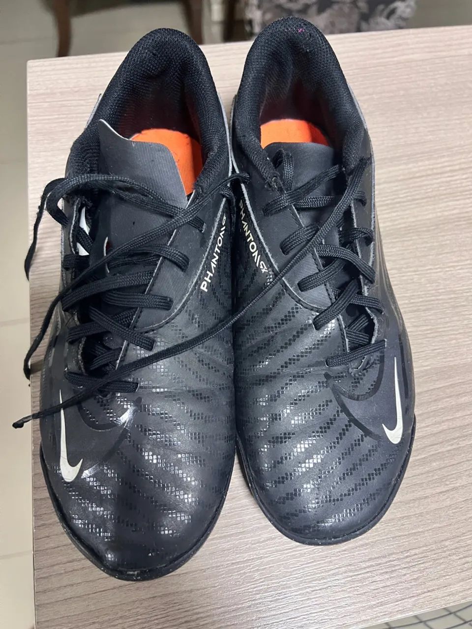 Chuteiras Nike Phantom - Tamanho 38