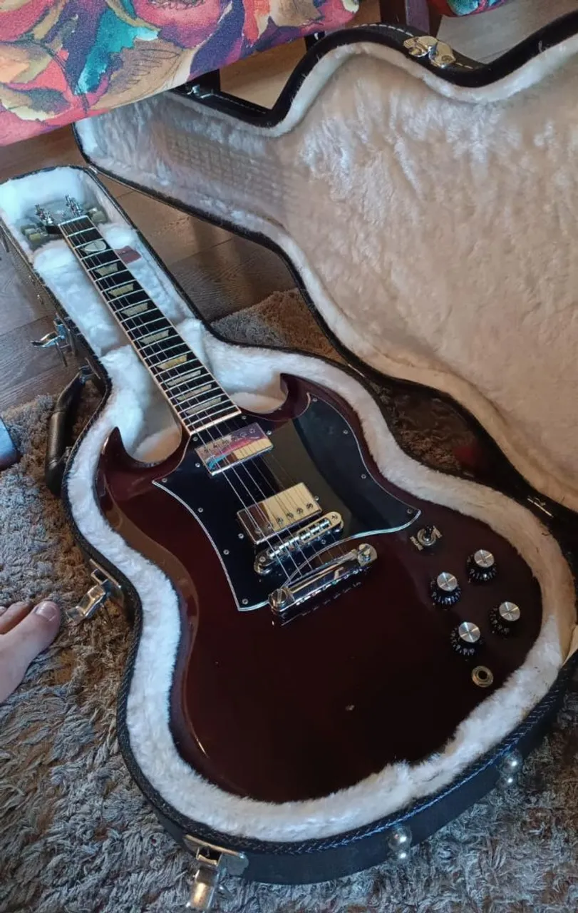 Guitarra Gibson SG special edition aged cherry