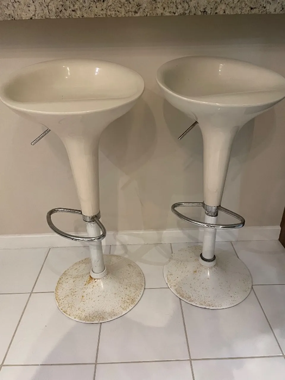Banqueta alta giratória