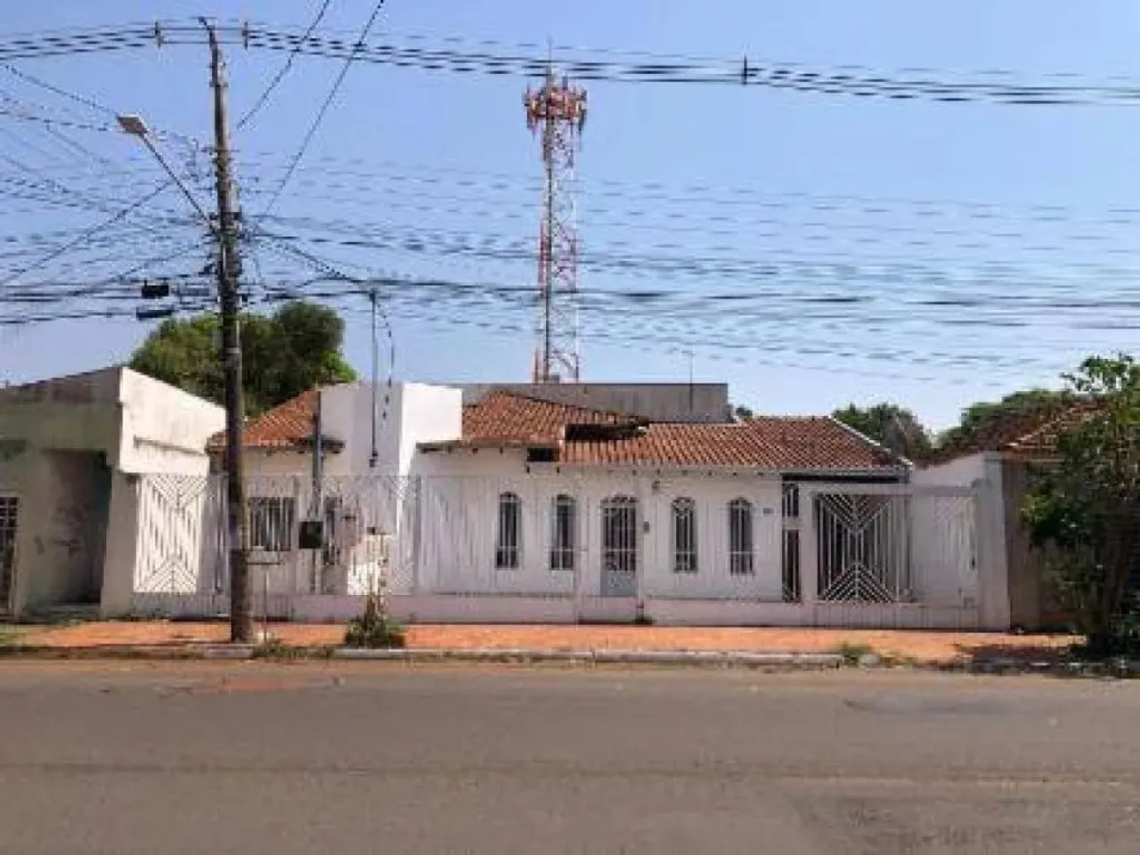 Casa 223 m² - Vila Taveirópolis - Campo Grande - MS