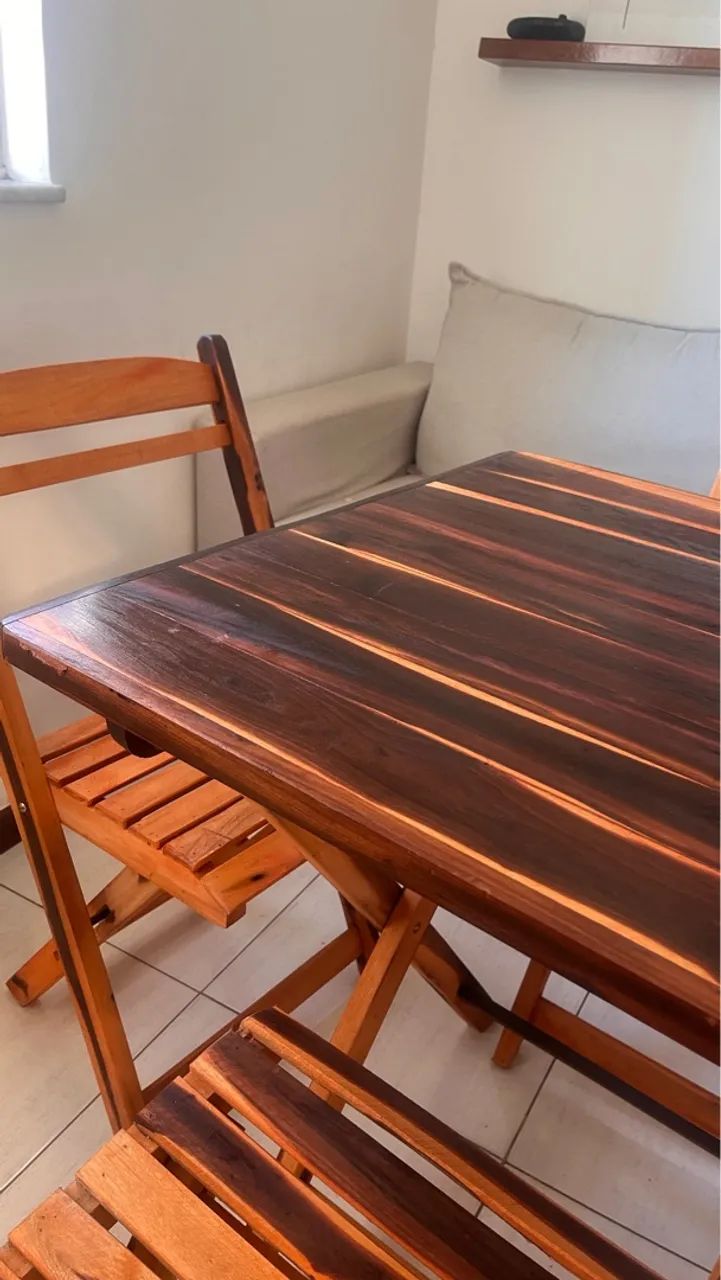 Conjunto de mesa e cadeiras de madeira dobráveis - Foto 3