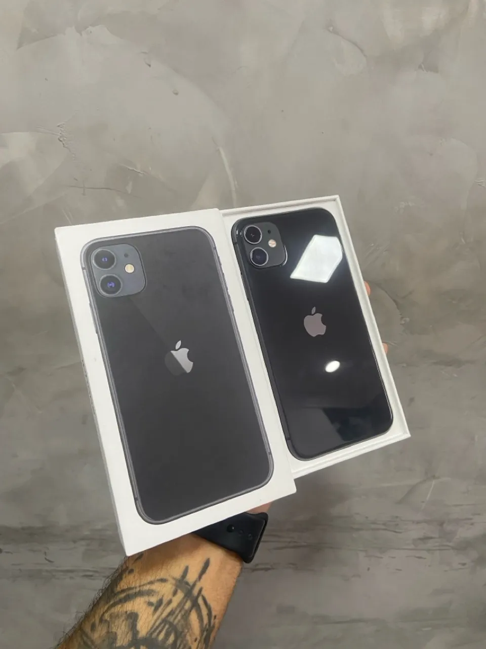 iPhone 11 128GB com caixa