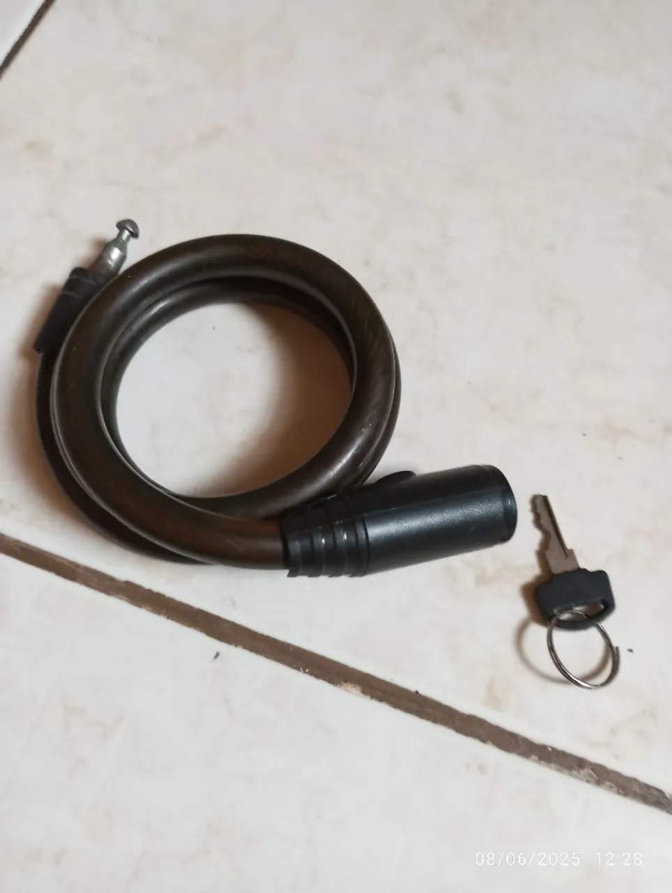 CADEADO PARA BIKE GROSSO COM CHAVE EXTRA<br>