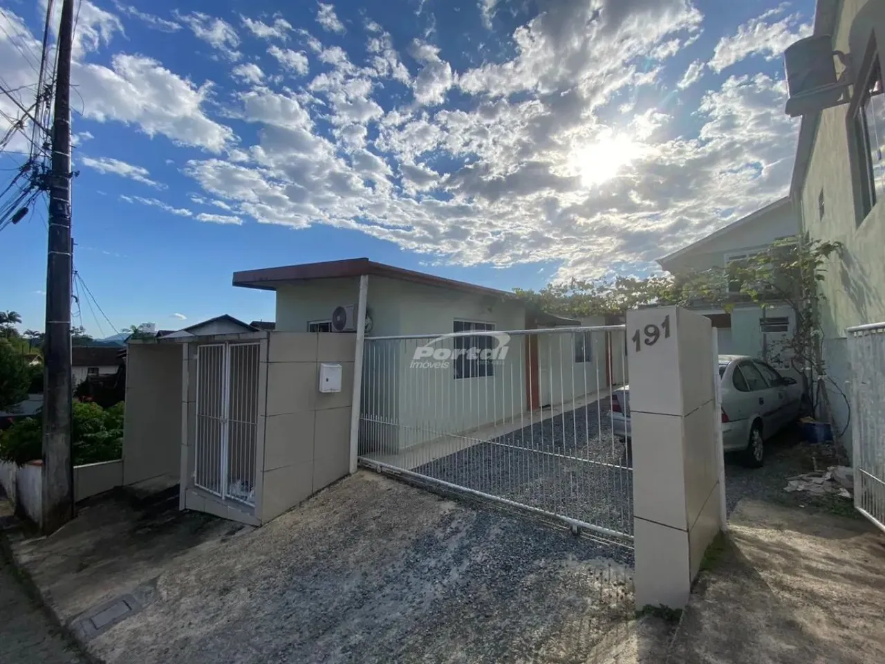 Apartamento/Kitnet semi mobiliada disponível para locação no bairro Itoupava Norte, em Blu