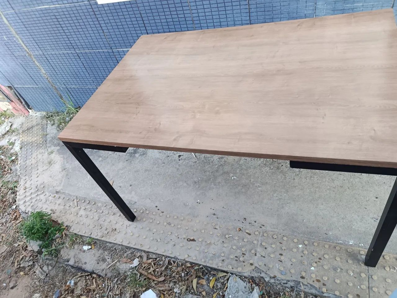 Mesa de MDF e metalon tamanho 136x90 - Foto 3