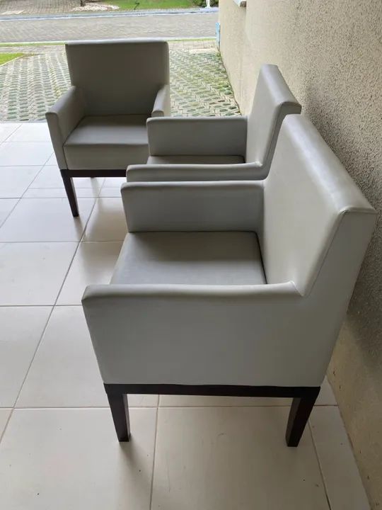 3 Poltronas em corino - Ótimo estado! - Foto 2