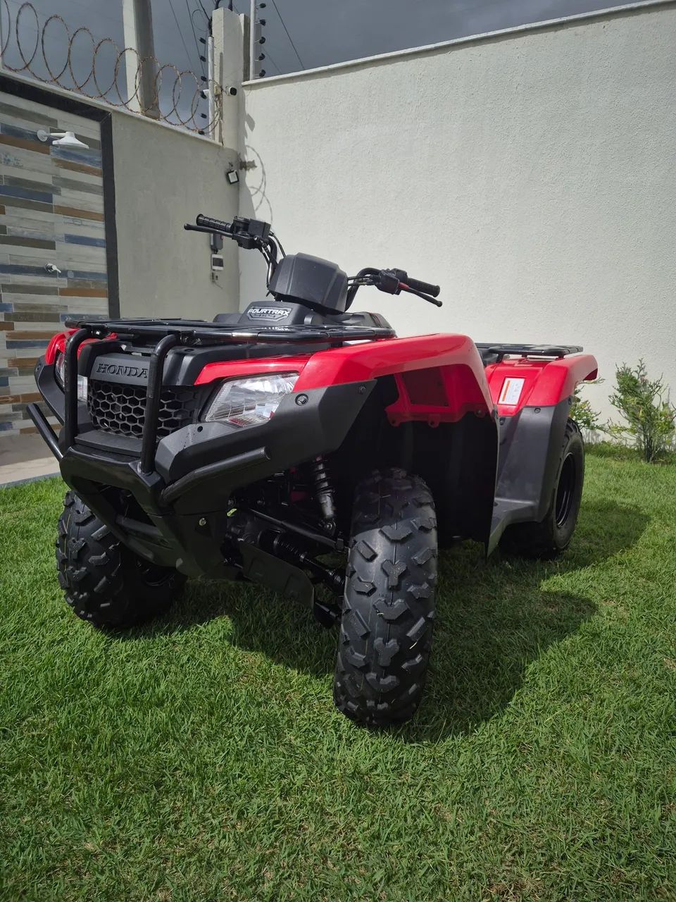 Quadriciclo Honda Foutrax 4x4 Vermelho