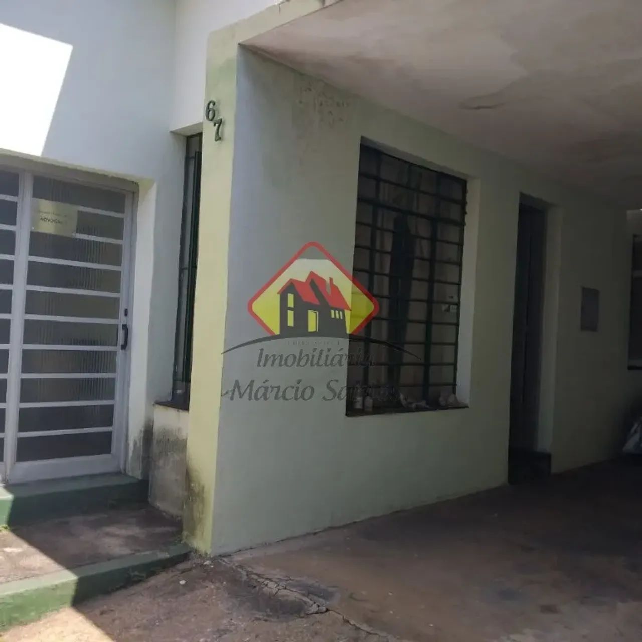 Casa de 4 Dormitórios com Edícula e Quintal - Para Comprar ou Alugar no Centro de Taubaté! - Foto 2