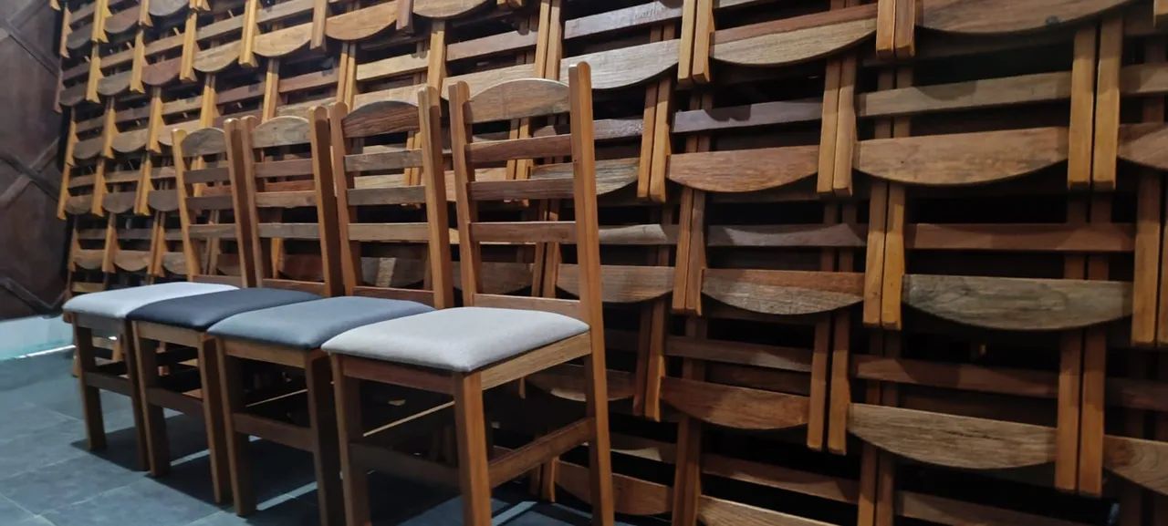 Cadeiras de Madeira com Assento Estofado $ 249,00 cada novas e a pronta entrega  - Foto 5