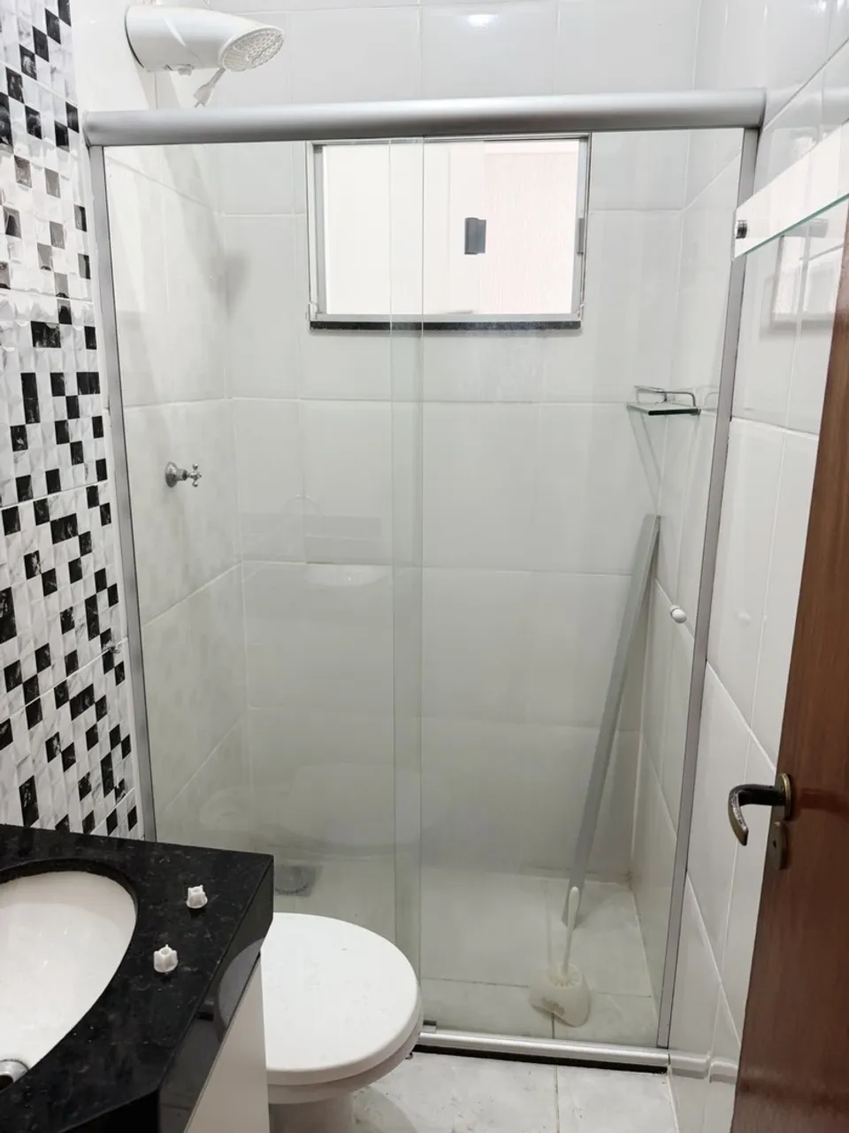Box banheiro 120x 1.85 bem conservado 150,00