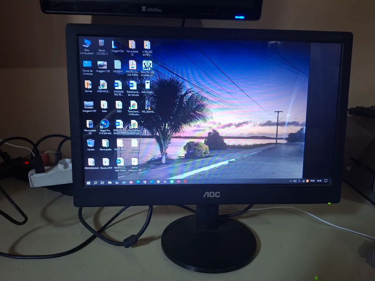 Monitor AOC 15.6 polegadas VGA  - Foto 3