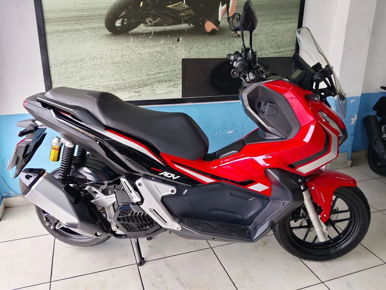 ADV 150 ABS U.DONA